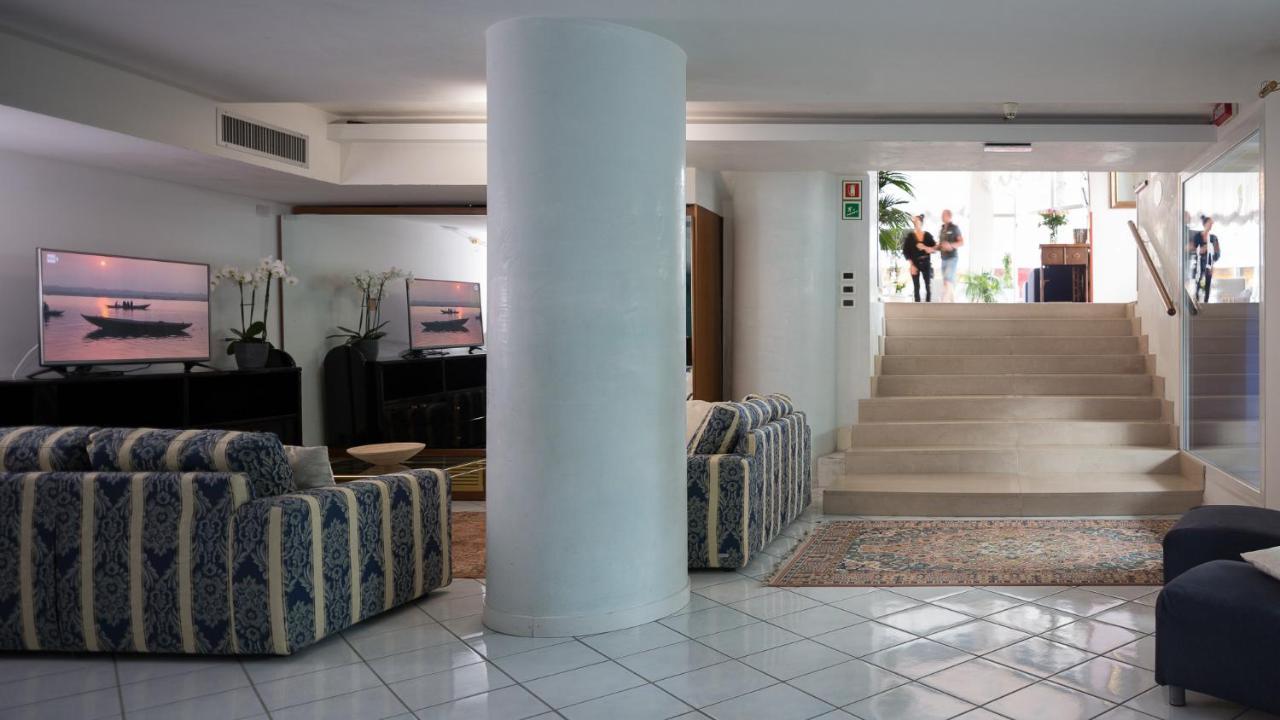 Hotel Astro Lignano Sabbiadoro Exterior foto